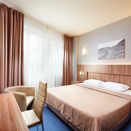 Slavyanskaya Hotel 3*