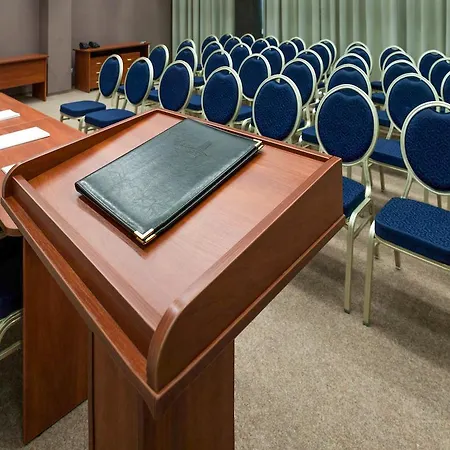 Slavyanskaya Hotel 3*