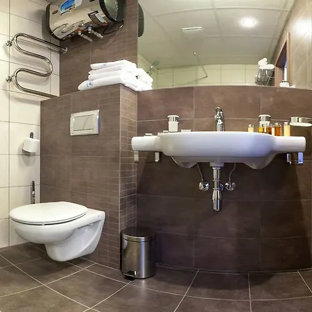 Slavyanskaya Hotel 3*