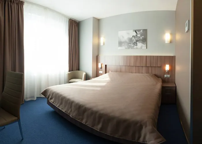 славянская Отель 3*