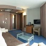 Slavyanskaya Hotel